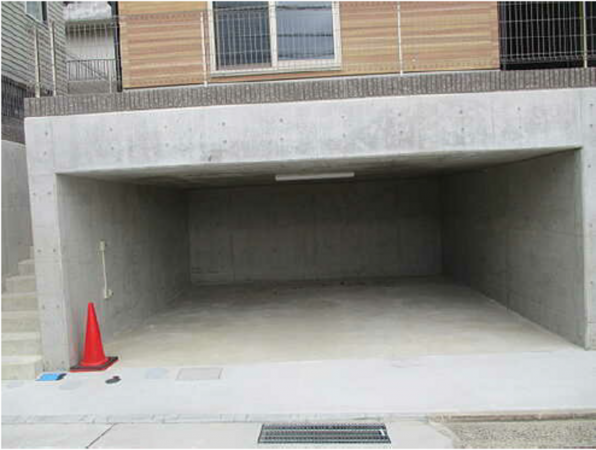 広島市西区井口鈴が台、新築一戸建ての駐車場画像です