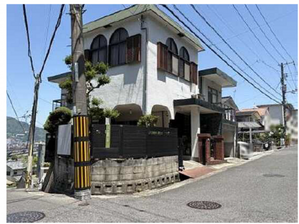 広島市東区牛田新町、中古一戸建ての外観画像です