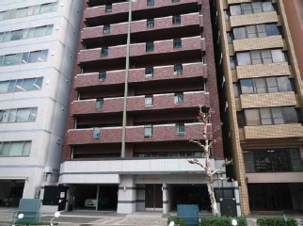 広島市南区松川町、マンションの外観画像です
