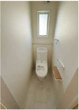 広島市西区井口、新築一戸建てのトイレ画像です