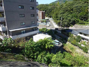広島市東区上温品、マンションの画像です