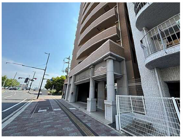 広島市中区大手町、マンションの外観画像です
