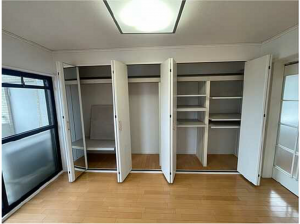 広島市西区古江西町、マンションの収納画像です