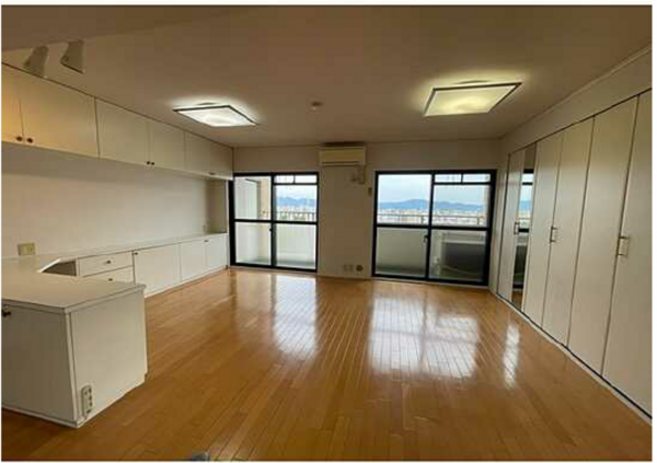 広島市西区古江西町、マンションの居間画像です