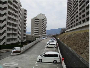 広島市西区井口台、マンションの駐車場画像です