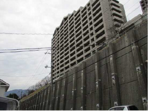 広島市西区井口台、マンションの外観画像です
