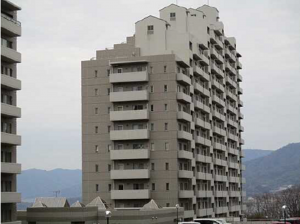 広島市西区井口台、マンションの外観画像です