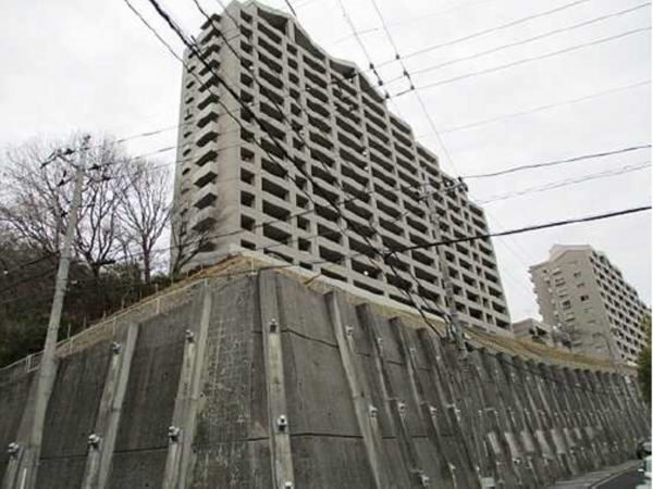 広島市西区井口台、マンションの外観画像です