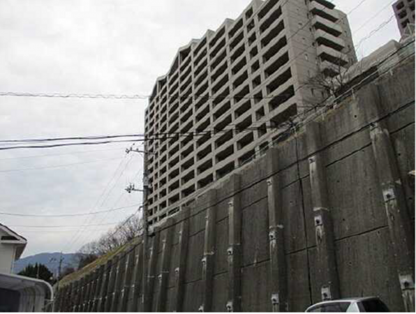 広島市西区井口台、マンションの外観画像です