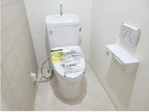 広島市東区戸坂出江、マンションのトイレ画像です