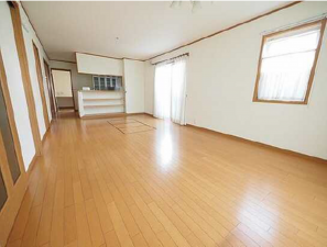 広島市西区庚午北、中古一戸建ての居間画像です