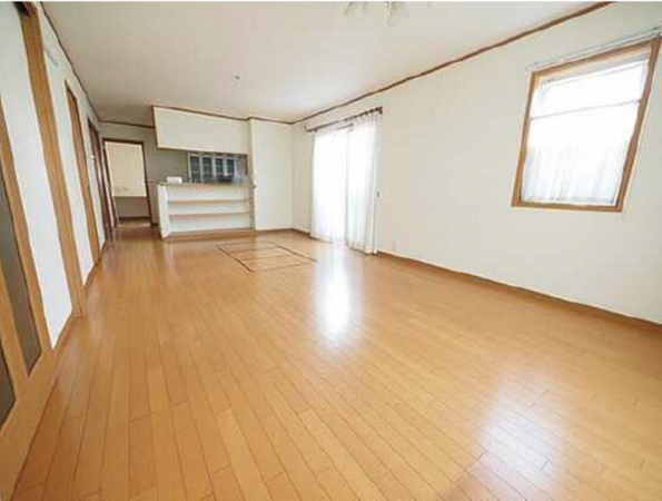 広島市西区庚午北、中古一戸建ての居間画像です
