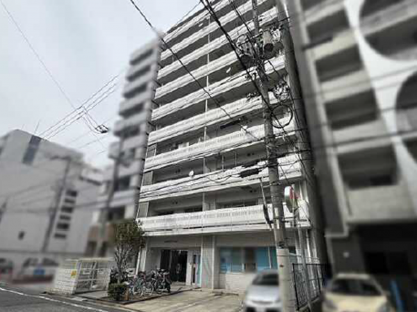 広島市中区鶴見町、マンションの外観画像です