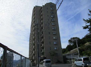 広島市西区井口台、マンションの外観画像です