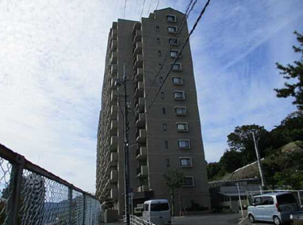 広島市西区井口台、マンションの外観画像です