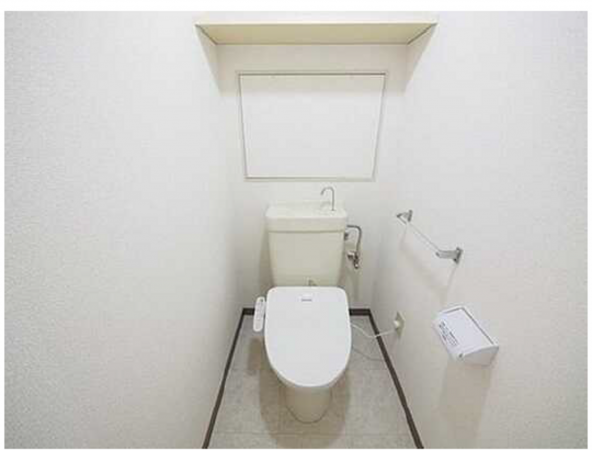 広島市西区南観音、マンションのトイレ画像です