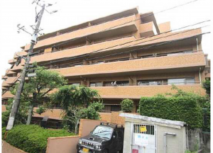 広島市東区山根町、マンションの外観画像です