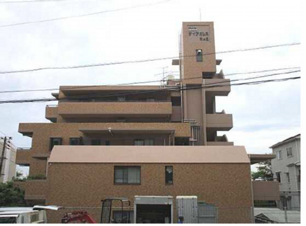 広島市東区山根町、マンションの外観画像です