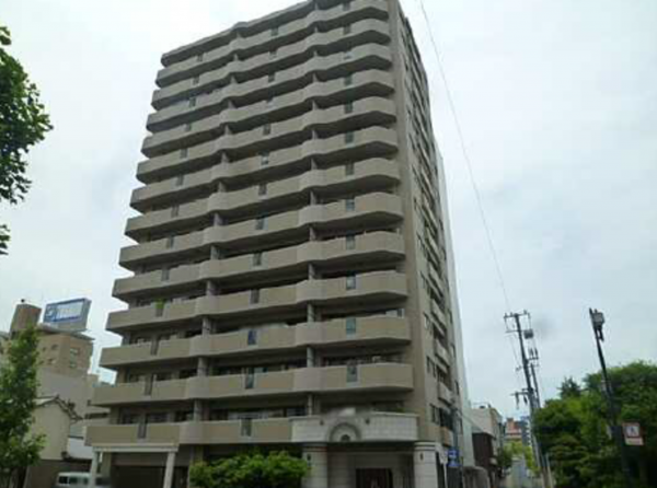 広島市中区加古町、マンションの外観画像です