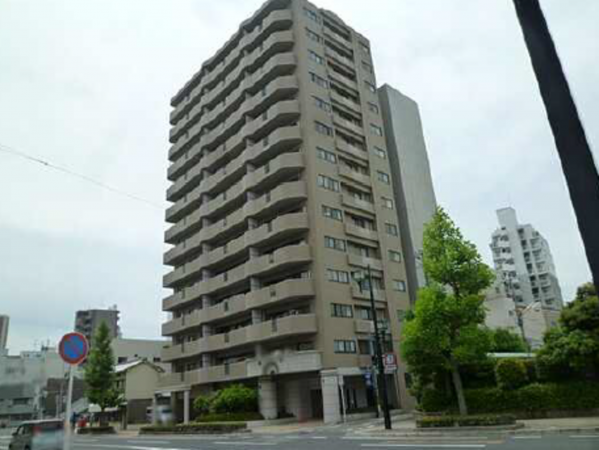 広島市中区加古町、マンションの外観画像です