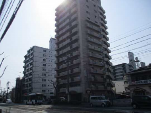 広島市西区観音町、マンションの外観画像です