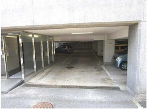 広島市東区牛田本町、収益物件/店舗の駐車場画像です