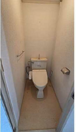 広島市東区牛田東、マンションのトイレ画像です