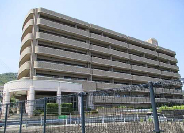 広島市西区古江上、マンションの外観画像です