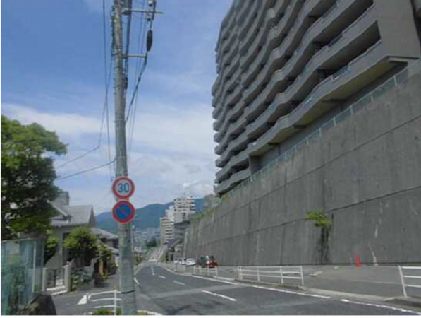 広島市西区井口台、マンションの外観画像です