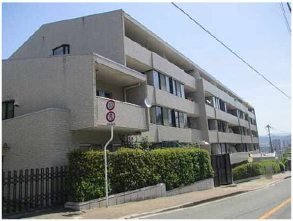 広島市西区三滝本町、マンションの外観画像です