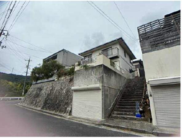 広島市西区己斐上、中古一戸建ての外観画像です