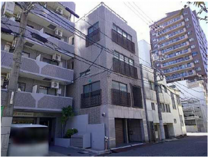 広島市中区鉄砲町、中古一戸建ての外観画像です