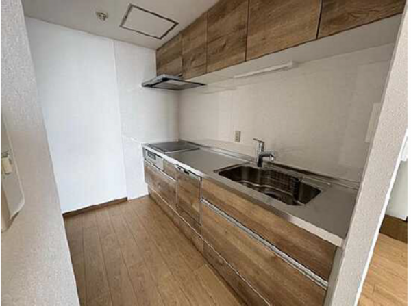 広島市西区井口台、マンションのキッチン画像です