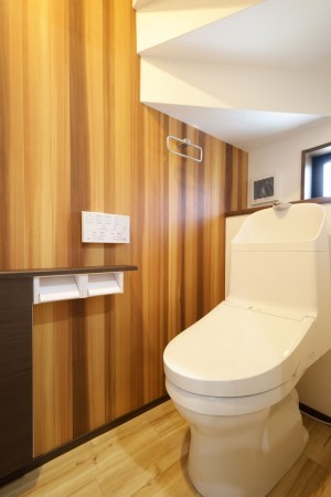 名古屋市天白区平針南、新築一戸建てのトイレ画像です