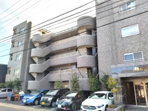 名古屋市西区、マンションの外観画像です