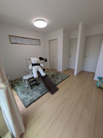安城市浜富町、中古一戸建ての子ども部屋画像です