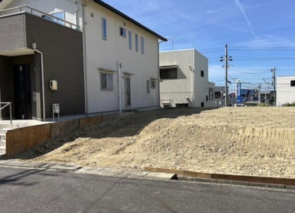 愛知郡東郷町白鳥、土地の画像です