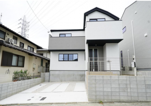 名古屋市緑区神の倉、中古一戸建ての画像です