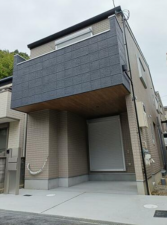 高槻市月見町、新築一戸建ての外観画像です