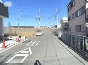 高槻市東五百住町、新築一戸建ての前面道路を含む現地写真画像です
