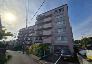 高槻市緑が丘、中古マンションの外観画像です