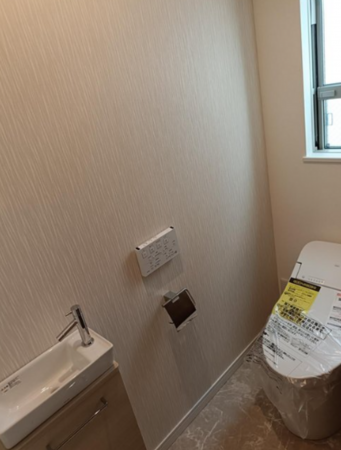 高槻市月見町、新築一戸建てのトイレ画像です