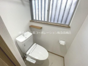 高槻市津之江町、中古一戸建てのトイレ画像です