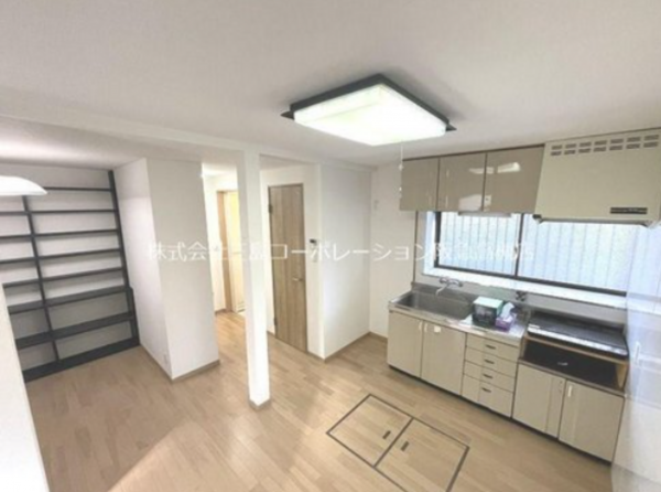 高槻市津之江町、中古一戸建てのキッチン画像です