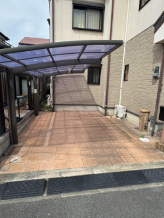 高槻市宮野町、中古一戸建ての駐車場画像です