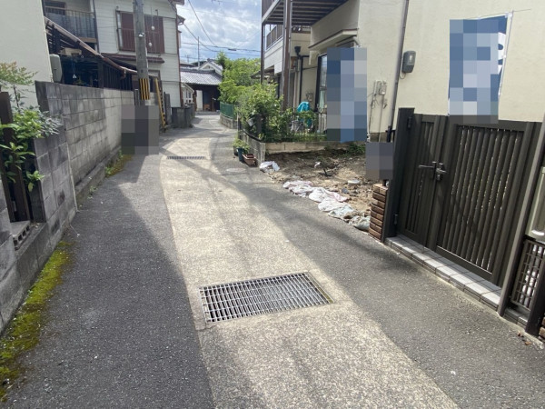 高槻市古曽部町、新築一戸建ての前面道路を含む現地写真画像です