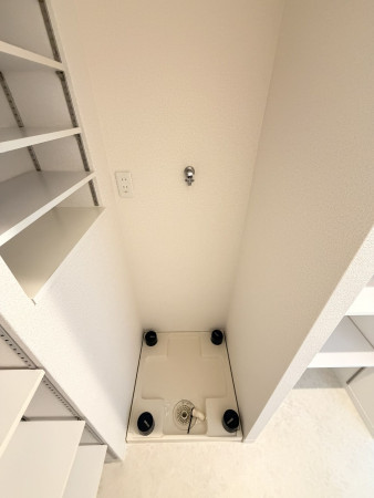 高槻市真上町、中古マンションの洗面画像です