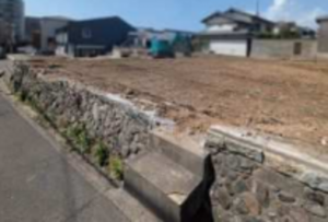 高槻市富田町、土地の前面道路を含む現地写真画像です