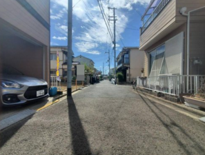 高槻市山手町、土地の前面道路を含む現地写真画像です