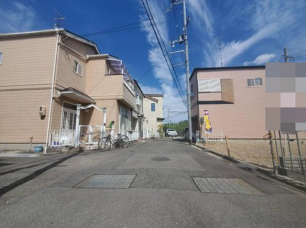 高槻市山手町、土地の前面道路を含む現地写真画像です